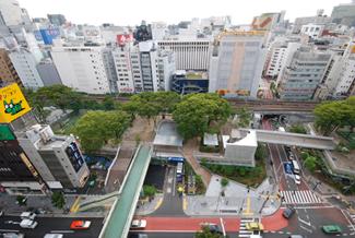 Beschreibung: http://aedes-arc.de/sixcms/media.php/604/Miyashita%20Park_web_01.jpg